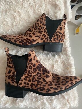 MYLU Leopard Print Booties Faux Suede in SZ 7.5 NWOB
